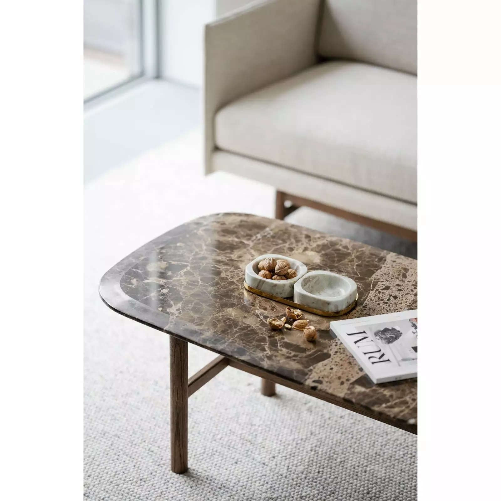 Rowico AB HAMMOND Sohvapöytä 135 Cm Marmorikannella - Image 13